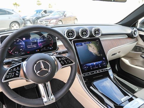 Used 2025 Mercedes-Benz CLE 300 4MATIC Coupe image 12