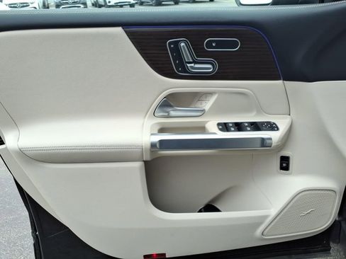 New 2026 Mercedes-Benz GLB 250 4MATIC image 11