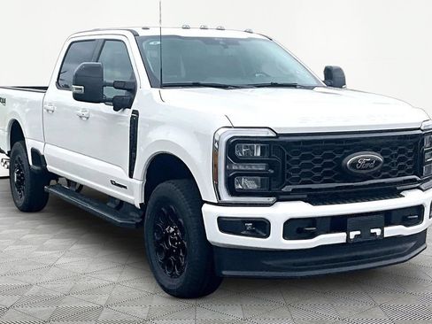 New 2026 Ford F250 Lariat w/ Black Appearance Package AWD/4WD image 1