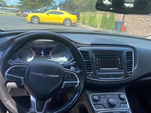 Used 2015 Chrysler 200 C FWD image 4