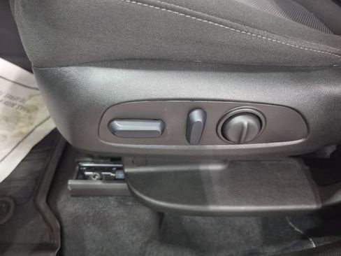Used 2023 Chevrolet Traverse LT w/ Rear Camera Mirror Package AWD/4WD image 21