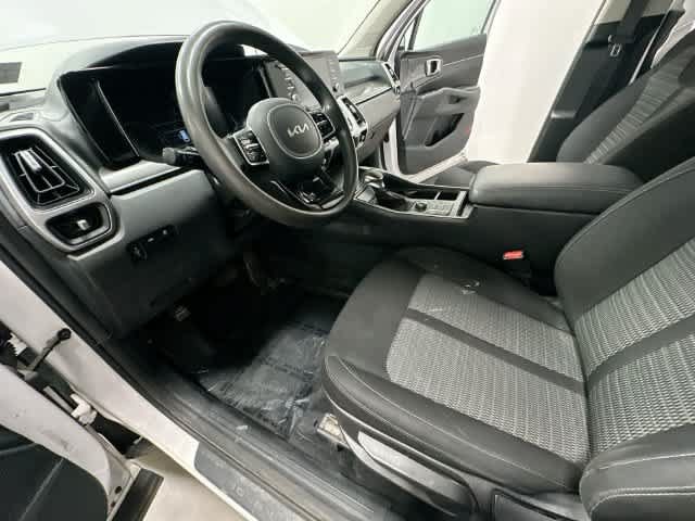 Used 2022 Kia Sorento LX FWD image 14