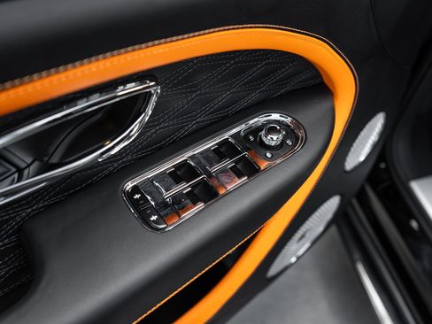 Certified 2026 Bentley Bentayga Speed AWD/4WD image 25