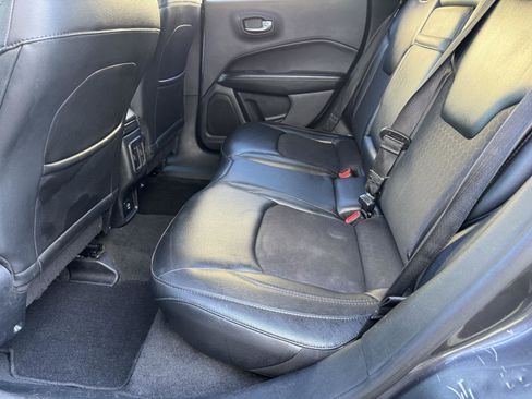 Used 2018 Jeep Compass Latitude image 16