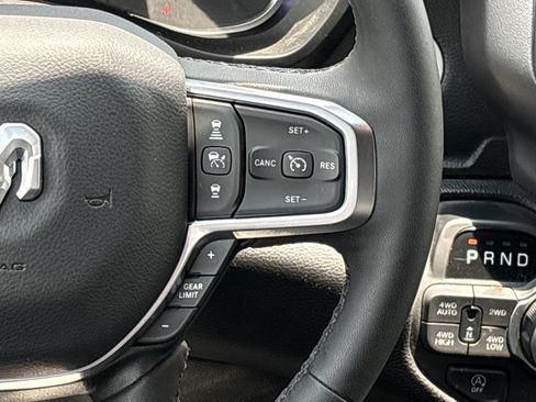Used 2025 RAM 1500 Big Horn AWD/4WD image 23