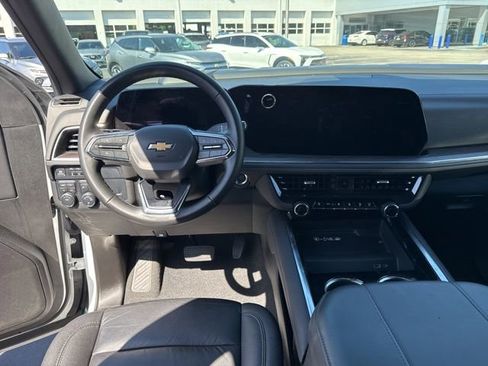 Used 2025 Chevrolet Tahoe LT image 16