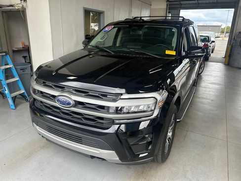 Used 2023 Ford Expedition XLT AWD/4WD image 2