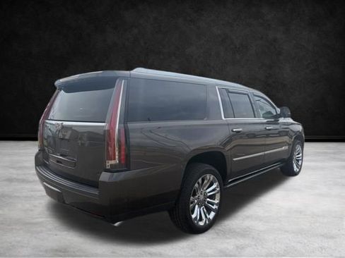 Used 2020 Cadillac Escalade ESV Premium Luxury w/ LPO, Radiant Package image 6