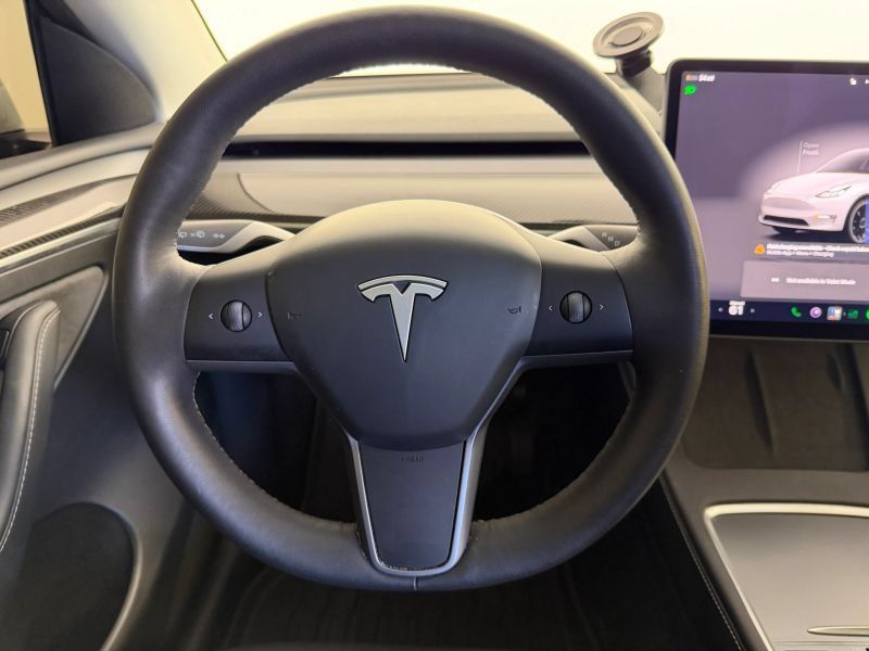 Used 2025 Tesla Model Y Long Range AWD/4WD image 12