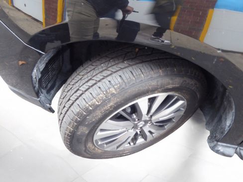 Used 2019 Nissan Pathfinder SV image 26