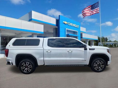 Used 2021 GMC Sierra 1500 AT4 w/ AT4 Premium Package AWD/4WD image 2