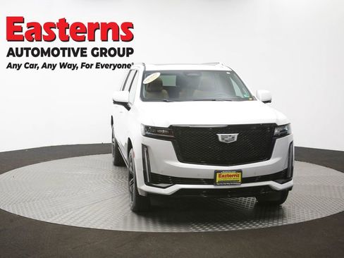 Used 2022 Cadillac Escalade ESV Sport w/ Touring Package image 60
