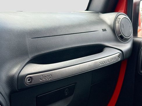 Used 2015 Jeep Wrangler Sport AWD/4WD image 22
