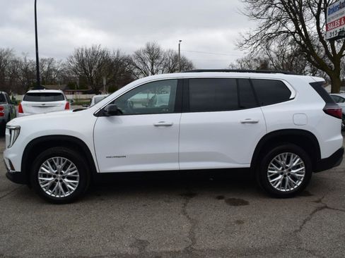 Used 2025 GMC Acadia Elevation w/ Elevation Premium Package image 9