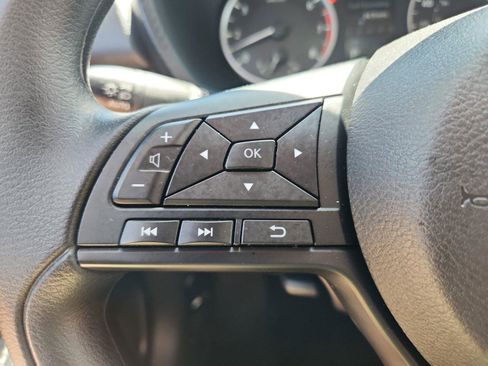 Used 2025 Nissan Sentra S FWD image 28
