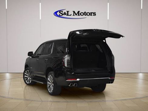 Used 2025 Chevrolet Tahoe High Country AWD/4WD image 9