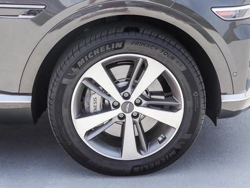 Used 2024 Genesis GV80 2.5T w/ Advanced Package AWD/4WD image 10