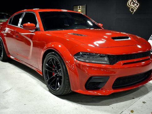 Used 2022 Dodge Charger SRT Hellcat w/ Harman/Kardon Audio Group image 6