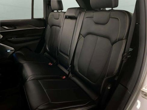 Used 2023 Jeep Grand Cherokee Overland w/ Luxury Tech Group IV image 74