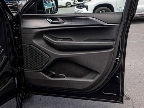 New 2025 Jeep Grand Cherokee L Laredo w/ Luxury Tech Group I image 13