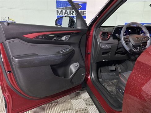 Certified 2025 Chevrolet TrailBlazer RS w/ Convenience Package image 27