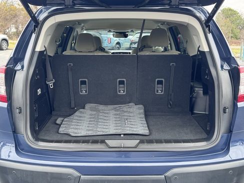 Used 2024 Subaru Ascent Premium w/ Convenience Package image 40