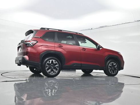 Used 2025 Subaru Forester Premium w/ Convenience Package #2 AWD/4WD image 21