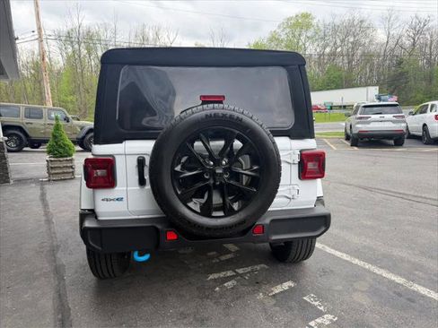 Certified 2024 Jeep Wrangler Unlimited Sahara AWD/4WD image 7