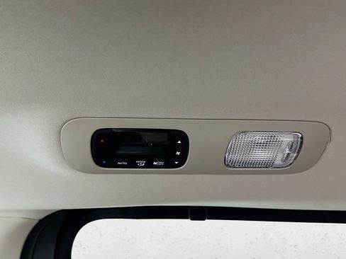 New 2026 Honda Odyssey Touring image 27