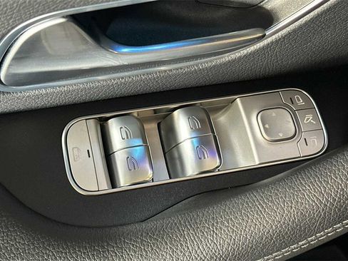 Certified 2025 Mercedes-Benz GLE 350 4MATIC image 12