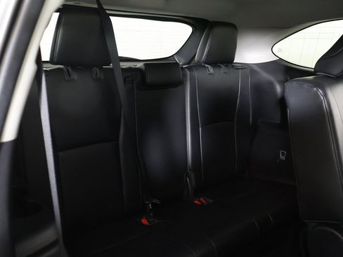 Used 2021 Toyota Highlander XLE image 32