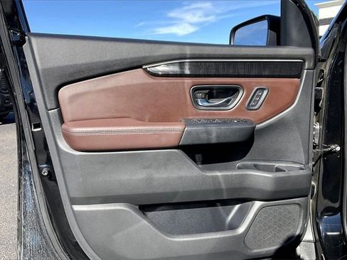 Used 2023 Honda Pilot Elite image 18