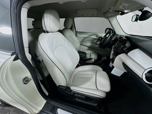 Used 2016 MINI Cooper 2-Door Hardtop FWD image 25