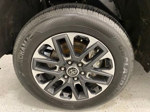 Used 2024 Toyota Tundra Limited w/ Power Package image 9