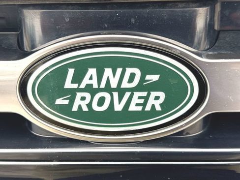 Used 2023 Land Rover Defender 90 SE AWD/4WD image 31