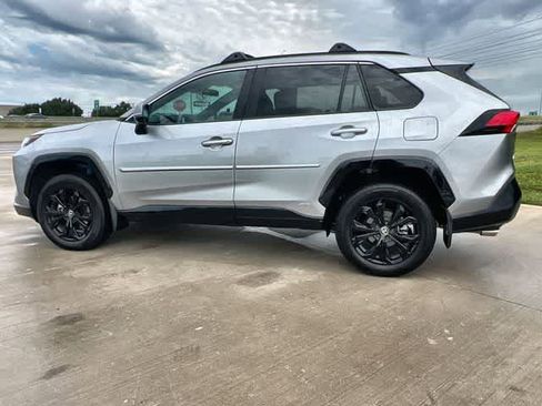 Used 2024 Toyota RAV4 SE AWD/4WD image 4