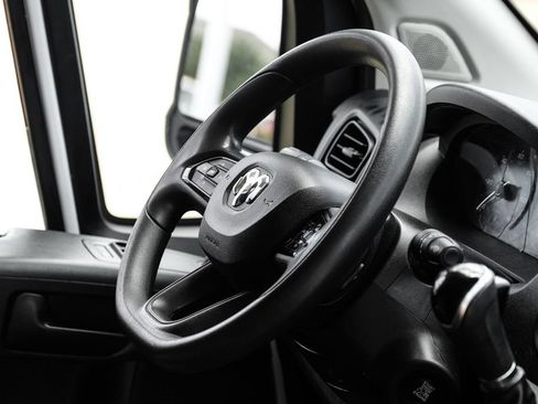 Used 2023 RAM ProMaster 2500 FWD image 12