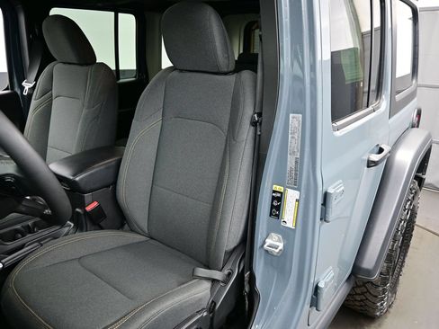 Used 2025 Jeep Wrangler Unlimited Sport S 4xe AWD/4WD image 13