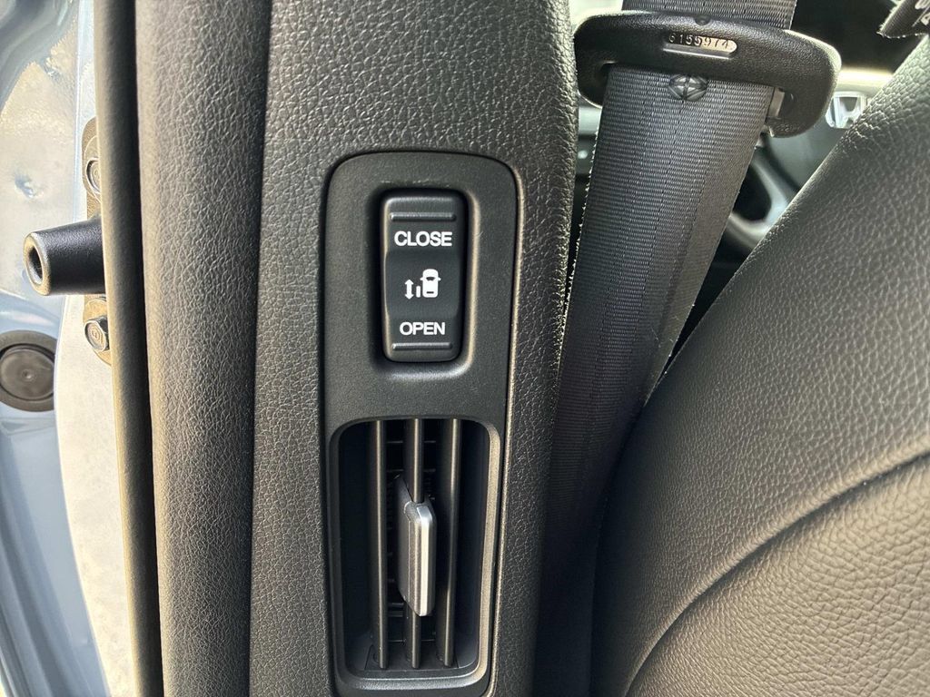 Used 2025 Honda Odyssey Sport-L image 22