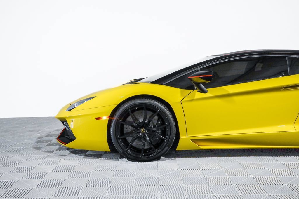 Used 2016 Lamborghini Aventador LP 700-4 AWD/4WD image 17
