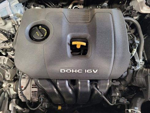 Used 2018 Hyundai Elantra SEL image 30