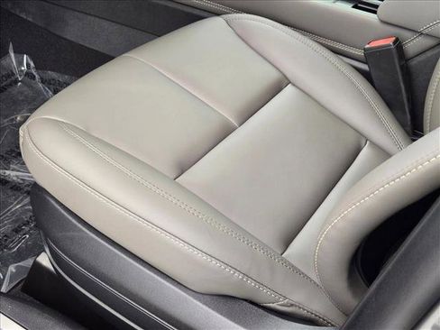 New 2026 Lincoln Corsair Premiere image 4