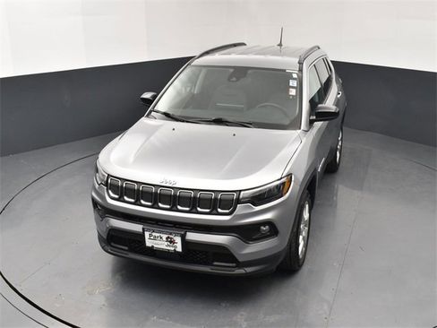 Used 2022 Jeep Compass Latitude image 14