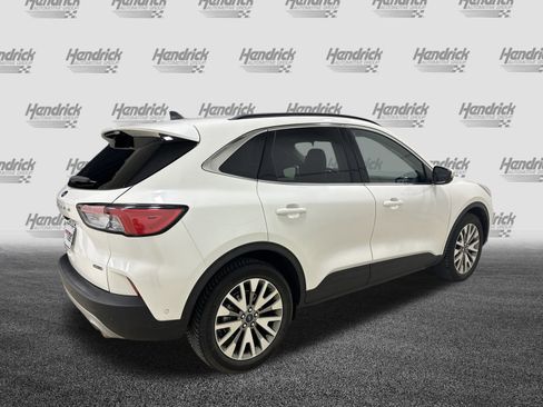 Used 2020 Ford Escape Titanium image 10
