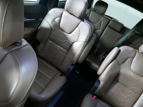 Used 2020 Kia Telluride SX w/ SX Prestige Package image 12