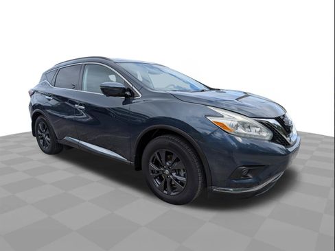 Used 2017 Nissan Murano SV w/ Premium Plus Package FWD image 2