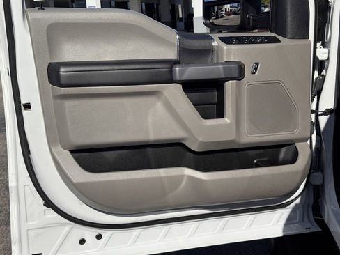 Used 2022 Ford F550 2WD Crew Cab Super Duty image 14