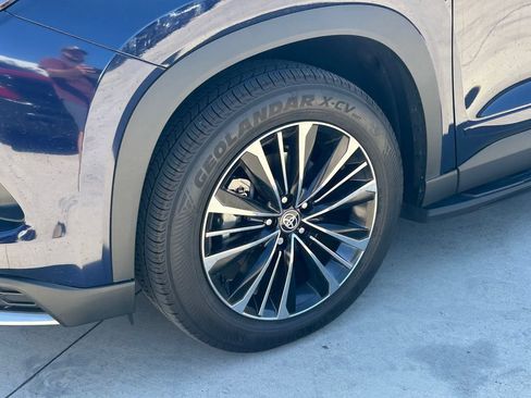 Used 2025 Toyota Grand Highlander AWD Hybrid image 9