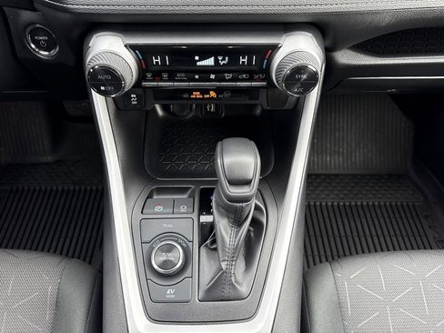 Used 2024 Toyota RAV4 XLE image 21