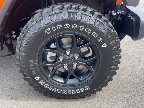 New 2026 Jeep Gladiator Willys AWD/4WD image 9